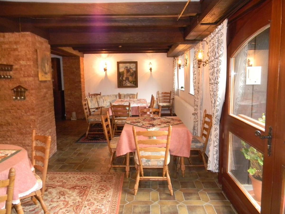 مبيت وإفطار إيديغير إيلير Gastehaus Am Calmont المظهر الخارجي الصورة