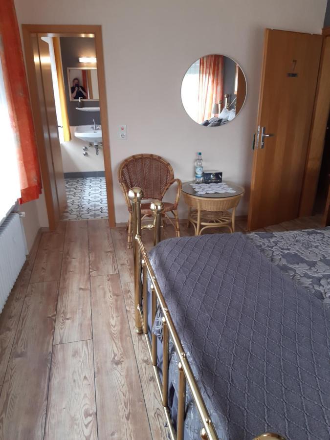 مبيت وإفطار إيديغير إيلير Gastehaus Am Calmont المظهر الخارجي الصورة
