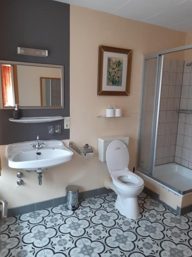 مبيت وإفطار إيديغير إيلير Gastehaus Am Calmont المظهر الخارجي الصورة